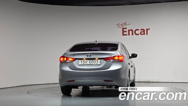 Hyundai AVANTE 2014 — photo 4