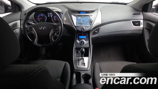 Hyundai AVANTE 2014 — photo 10