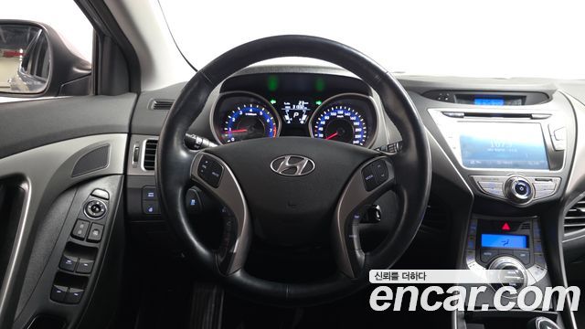 Hyundai AVANTE 2014 — photo 19