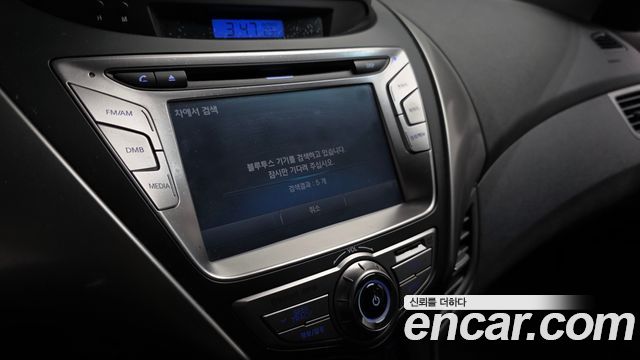 Hyundai AVANTE 2014 — photo 22
