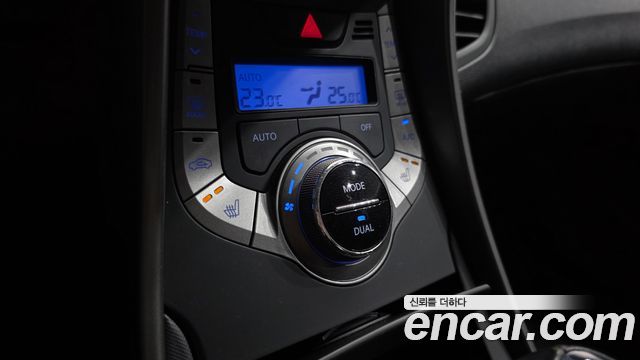 Hyundai AVANTE 2014 — photo 23