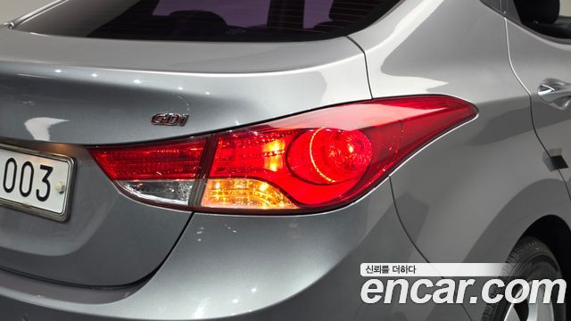 Hyundai AVANTE 2014 — photo 9