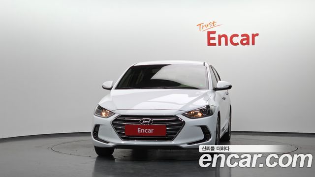 Hyundai AVANTE 2017 — photo 3
