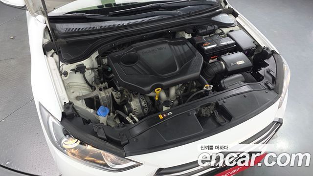 Hyundai AVANTE 2017 — photo 6