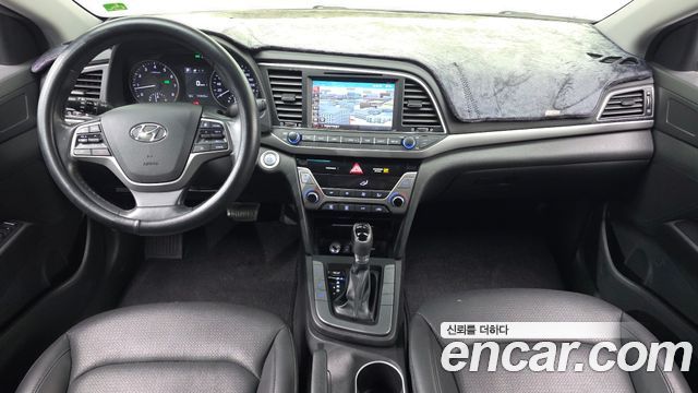 Hyundai AVANTE 2017 — photo 7
