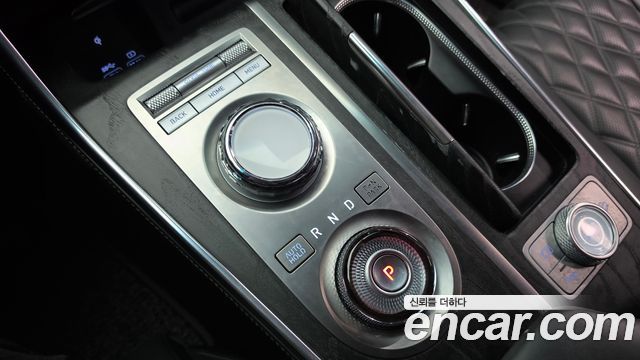 Genesis GV80 2023 — photo 12