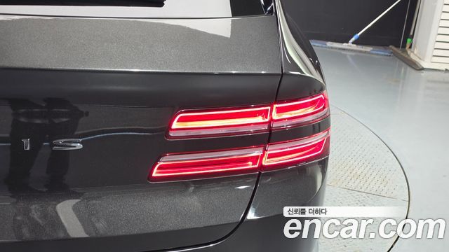 Genesis GV80 2023 — photo 9