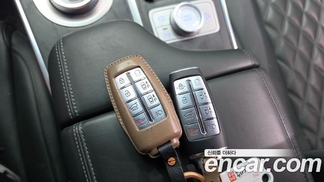 Genesis GV80 2023 — photo 32