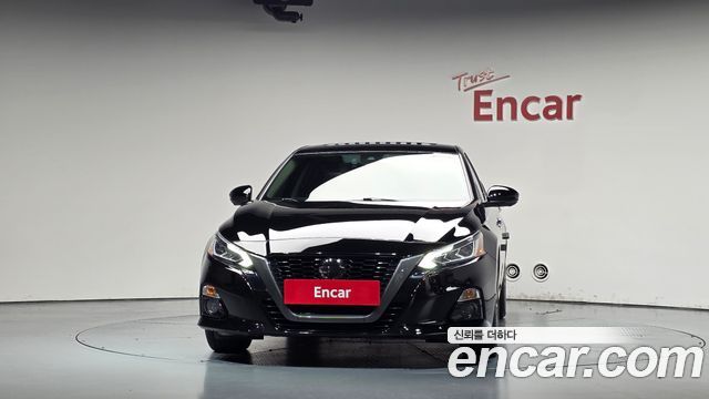 Nissan Altima 2019 — photo 3