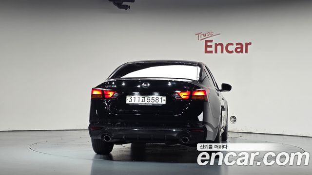 Nissan Altima 2019 — photo 4