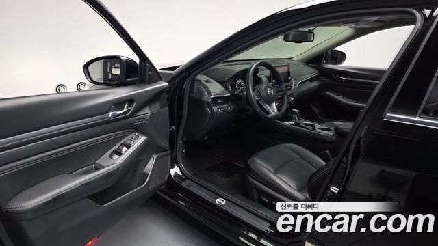 Nissan Altima 2019 — photo 13