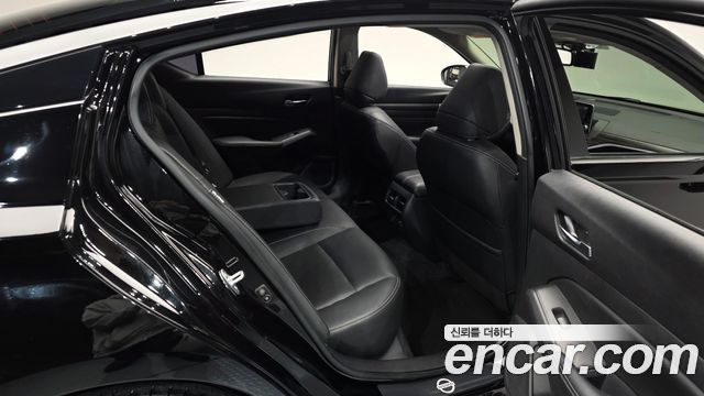Nissan Altima 2019 — photo 18