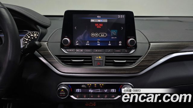 Nissan Altima 2019 — photo 20