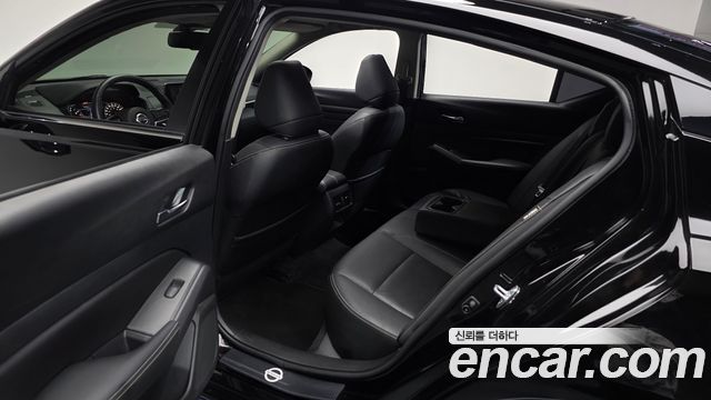 Nissan Altima 2019 — photo 16