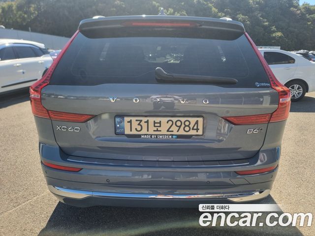 Volvo XC60 2022 — photo 6
