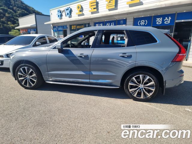 Volvo XC60 2022 — photo 8