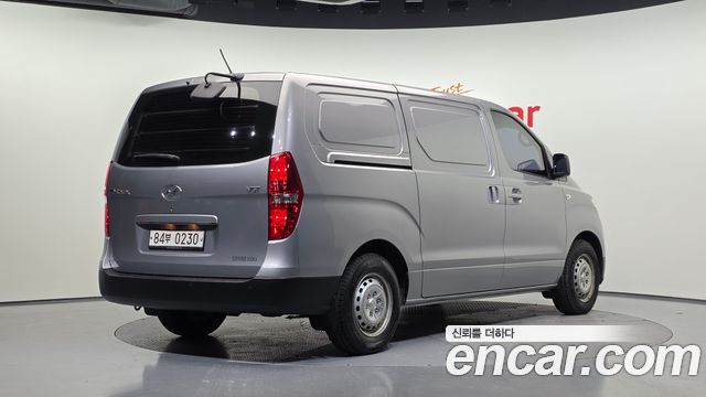 Hyundai Starex 2020 — photo 2