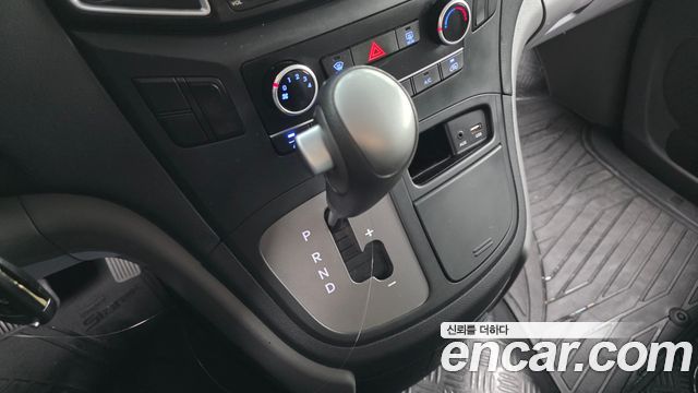 Hyundai Starex 2020 — photo 9