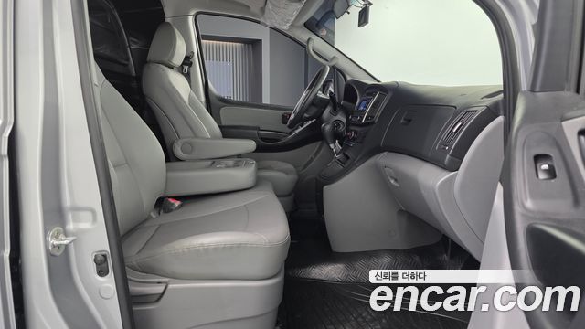 Hyundai Starex 2020 — photo 11
