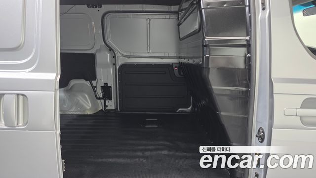 Hyundai Starex 2020 — photo 12