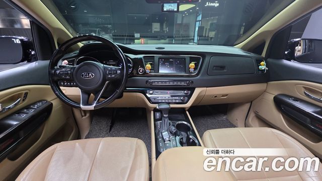 Kia Canival 2019 — photo 7