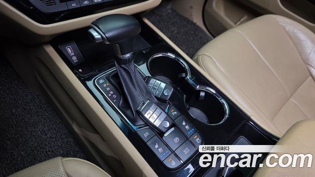 Kia Canival 2019 — photo 9