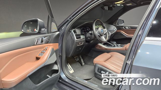 BMW X5 2022 — photo 10