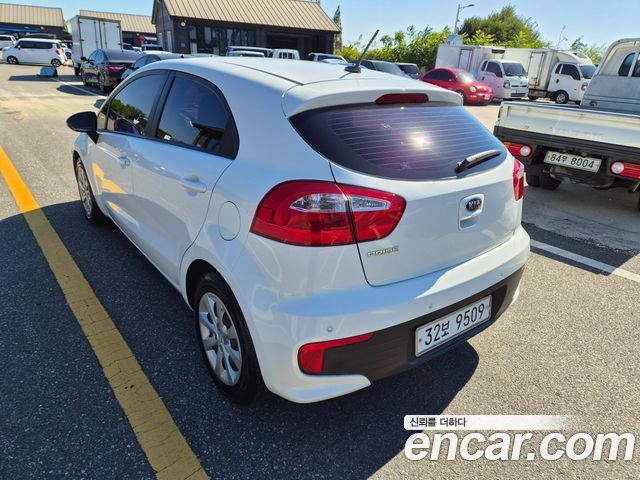 Kia pride 2017 — photo 6