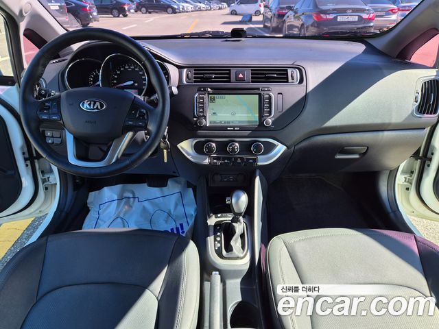 Kia pride 2017 — photo 11