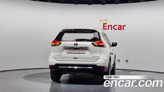 Nissan X-Trail 2018 — photo 4