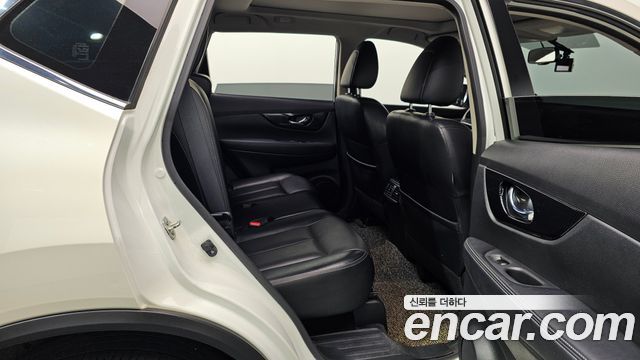 Nissan X-Trail 2018 — photo 18