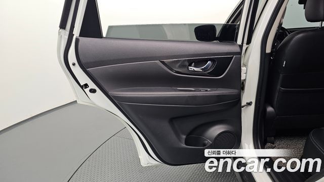 Nissan X-Trail 2018 — photo 15