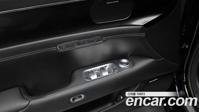 Genesis G90 2025 — photo 32