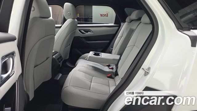 Land Rover Range Rover Velar 2026 — photo 4