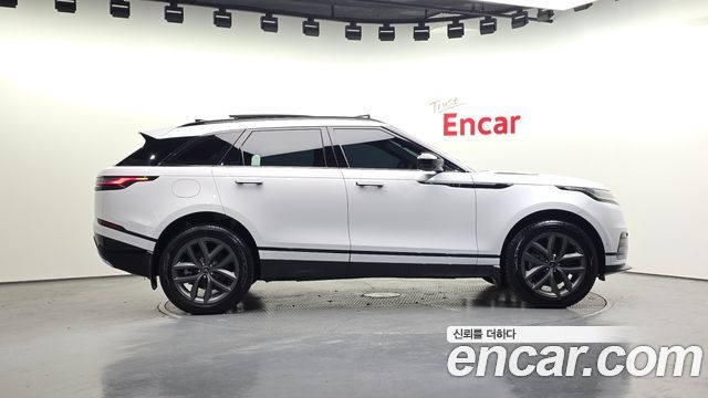 Land Rover Range Rover Velar 2026 — photo 5