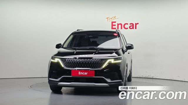 Kia Canival 2023 — photo 3