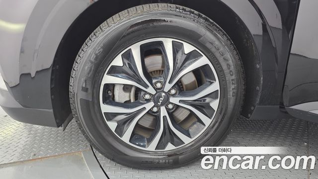 Kia Canival 2023 — photo 5