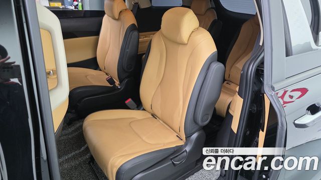 Kia Canival 2023 — photo 17