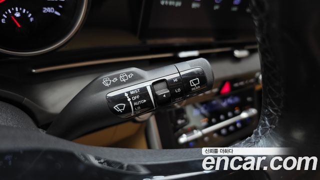 Kia Canival 2023 — photo 21