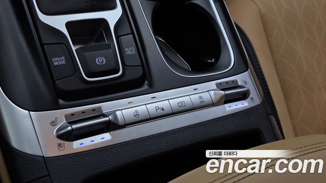 Kia Canival 2023 — photo 25