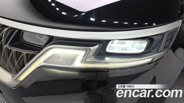 Kia Canival 2023 — photo 8