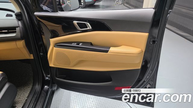 Kia Canival 2023 — photo 15
