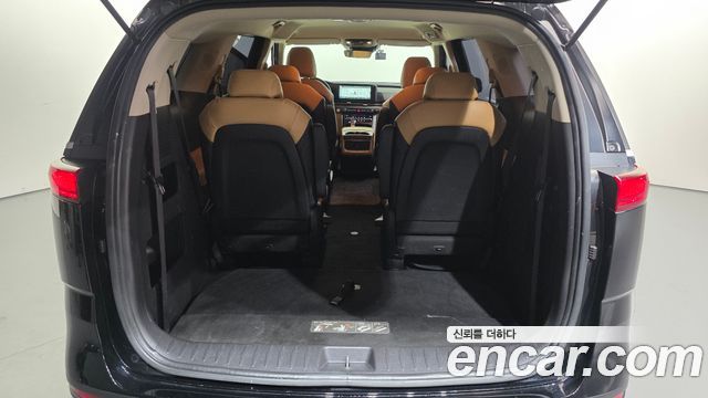 Kia Canival 2023 — photo 30