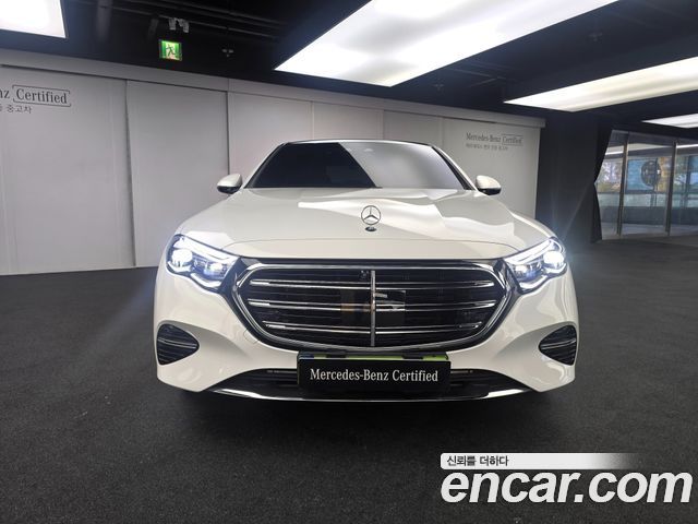 Mercedes-Benz E-Class 2026 — photo 3