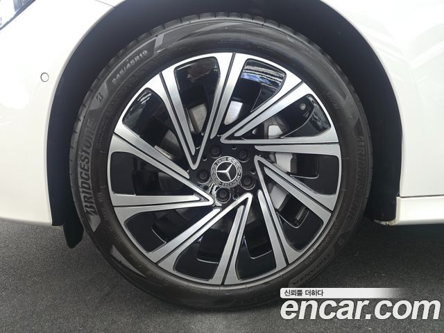 Mercedes-Benz E-Class 2026 — photo 5