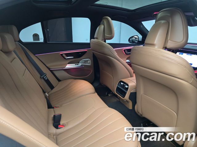 Mercedes-Benz E-Class 2026 — photo 11