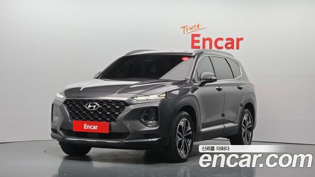 Hyundai Santafe 2019 — photo 1