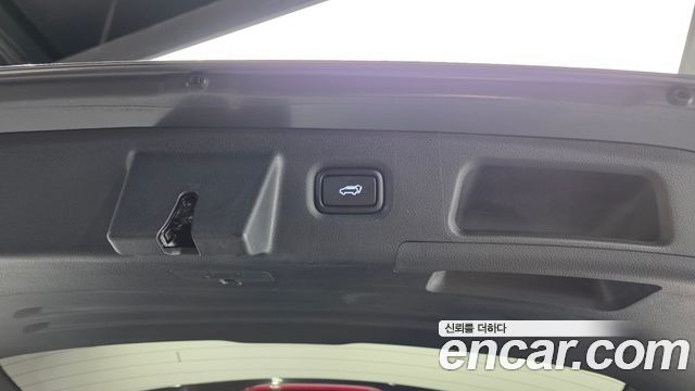 Hyundai Santafe 2019 — photo 16