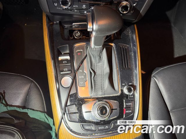 Audi Q5 2015 — photo 10