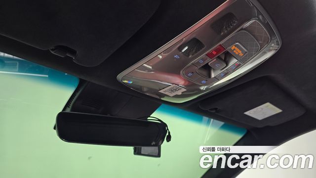 Genesis GV70 2022 — photo 26